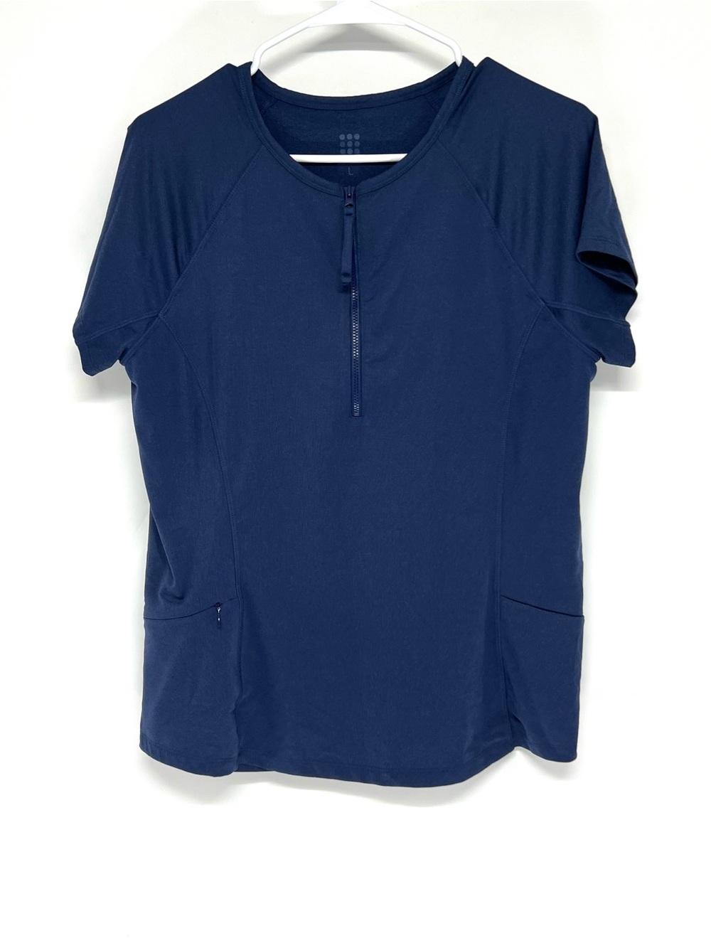 Title nine women’s top large
